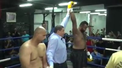 Mourad Omar vs. Ayman Farouk Abbas 054.jpg