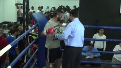 Nabil Zaks vs. Omar Kamel 003.jpg