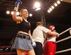 Natascha Ragosina vs. Iva Weston.jpg