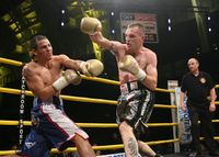 File:PRIZEFIGHTER9-QF-BARNES v LYNES.jpg