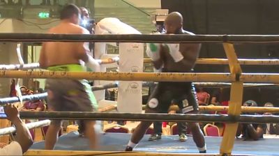 Paul Valenzuela Jr vs. Aaron Coley 004.jpg