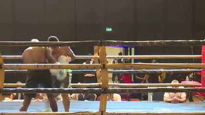 Paul Valenzuela Jr vs. Aaron Coley 014.jpg