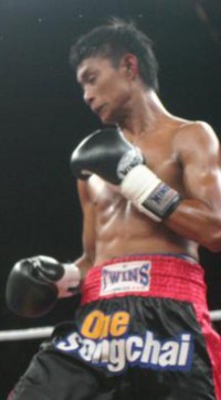 File:Pichitchai Twins Gym.jpg