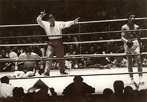 Pone Kingpetch vs. Hiroyuki Ebihara (1st meeting).jpg