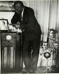 File:Radio Johnson.jpeg