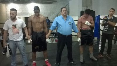 Rafael de Souza vs. Lucas Veloso Araujo (01).jpg
