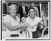File:Randy Turpin & Mom.jpg