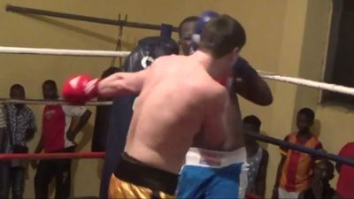Rasul Dibirov vs. Kwesi Tutu 036.jpg