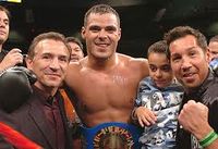 File:Ray-Mancini-Mike-Mollo-Mike-Garcia-Usa.jpg