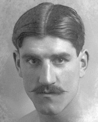 File:Raymond Bailly-1912 cropped.jpg