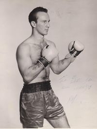 File:Reg Hayes.jpg