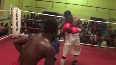 Riliwan Lawal vs. Hope Mawuli 032.jpg