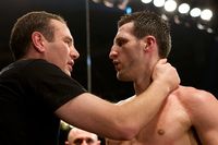 File:Robert McCracken and Carl Froch.jpg