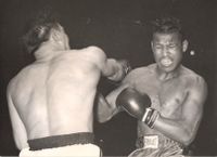 File:Robinson-Villemain 2(Paris 1950).jpg