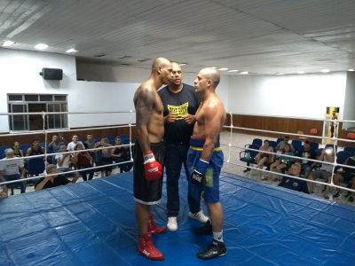 Robson Bambu vs. Carlos Roberto Moraes Gomes (04).jpg
