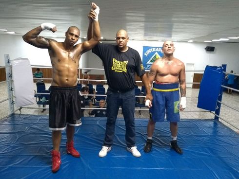 Robson Bambu vs. Carlos Roberto Moraes Gomes (52).jpg