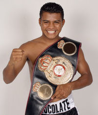 File:Roman-Gonzalez.jpg