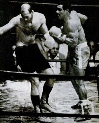 File:Rui Barbosa Bonfim vs. Luis Vega.jpg