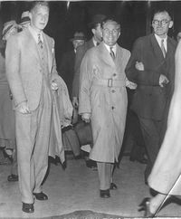 File:SanstolArrives2.jpg