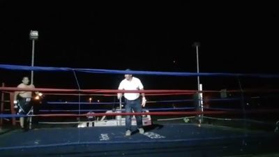 Saul Farah vs. Cesar Mamani 002.jpg