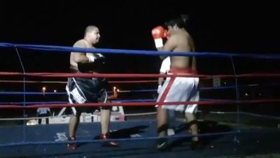 Saul Farah vs. Cesar Mamani 017.jpg
