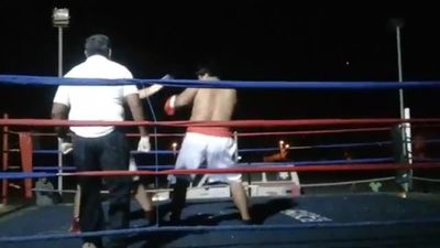 Saul Farah vs. Cesar Mamani 030.jpg