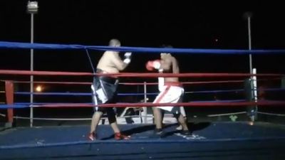 Saul Farah vs. Cesar Mamani 035.jpg