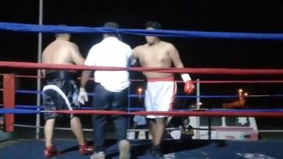 Saul Farah vs. Cesar Mamani 039.jpg