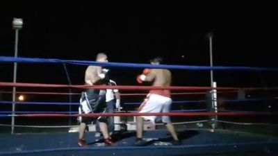 Saul Farah vs. Cesar Mamani 043.jpg