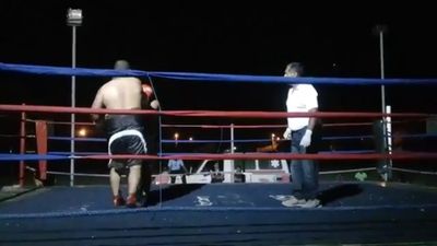 Saul Farah vs. Cesar Mamani 054.jpg