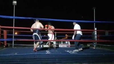 Saul Farah vs. Cesar Mamani 055.jpg