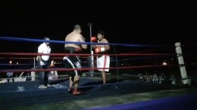 Saul Farah vs. Cesar Mamani 070.jpg