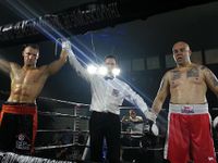 File:Schmidt vs. Vlaovic.jpg