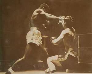 Servilio De Oliveira vs. Mario Figueroa.02.jpg