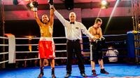 File:Siegereherung Alisina Khan wins over Izzet Kurnaz.jpg