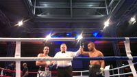 File:Siegerehrung Alvrtsyan wins Over Samek.jpg