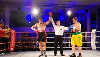 File:Siegerehrung Andrei Mazanik wins over Muslim Benkacimi.jpg