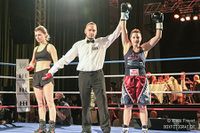 File:Siegerehrung Beke Bas wins over Jekaterina Lecko.jpg