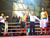 File:Siegerfoto Alexander frank wins over Manuel Mehmet Aktas.jpg