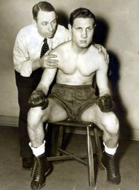 File:Smith with manager Freddie Lucas.jpg