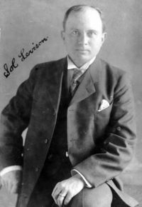 File:Sol Levinson.jpeg