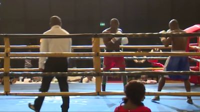 Sule Olagbade vs. Stephen Okine 002.jpg