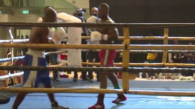 Sule Olagbade vs. Stephen Okine 010.jpg