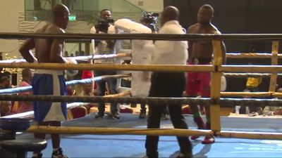 Sule Olagbade vs. Stephen Okine 011.jpg