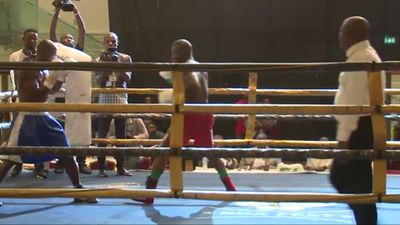 Sule Olagbade vs. Stephen Okine 015.jpg