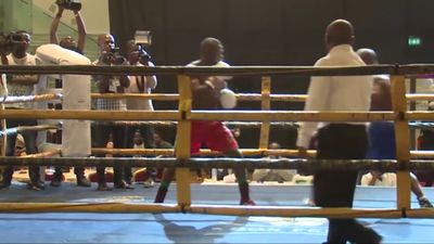 Sule Olagbade vs. Stephen Okine 021.jpg
