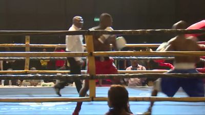 Sule Olagbade vs. Stephen Okine 024.jpg