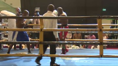 Sule Olagbade vs. Stephen Okine 031.jpg