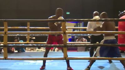 Sule Olagbade vs. Stephen Okine 037.jpg