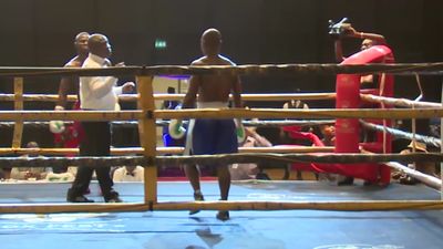 Sule Olagbade vs. Stephen Okine 042.jpg